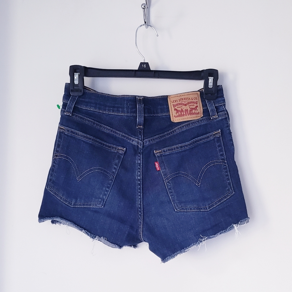 Levi's High Rise Shorts Size 27